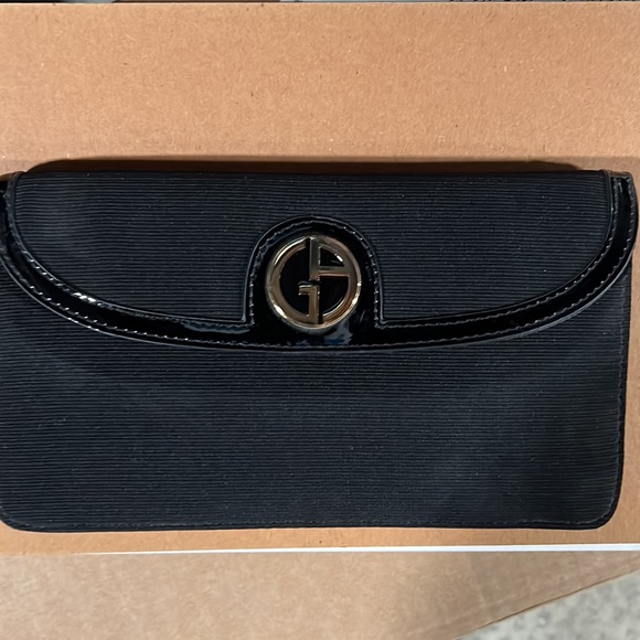 Giorgio Armani clutch with products - Picture 6 of 6